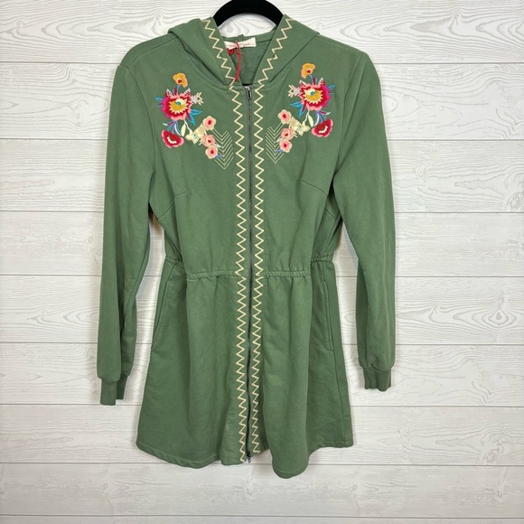 Solitaire Jackets & Blazers - Solitaire Green Floral Embroidered Jacket Size Medium Zip Up